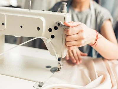Analiza Pregleda razvoja industrije šivaćih strojeva